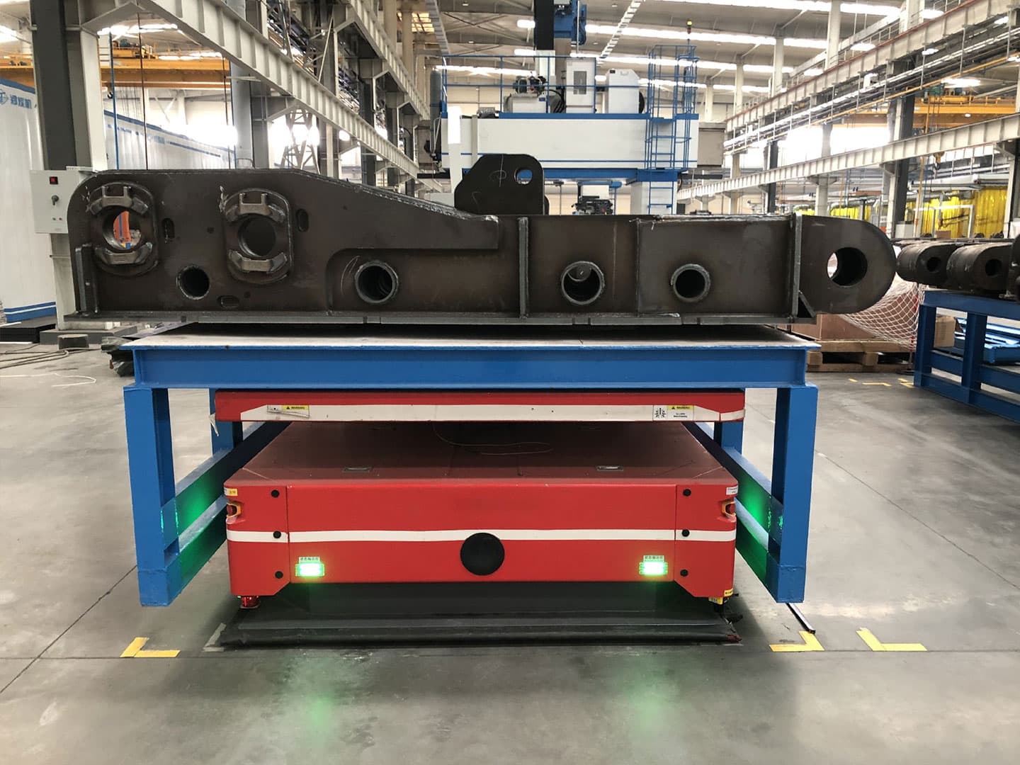 Application of 25t latent AGV in the transportation of welded structural components-2