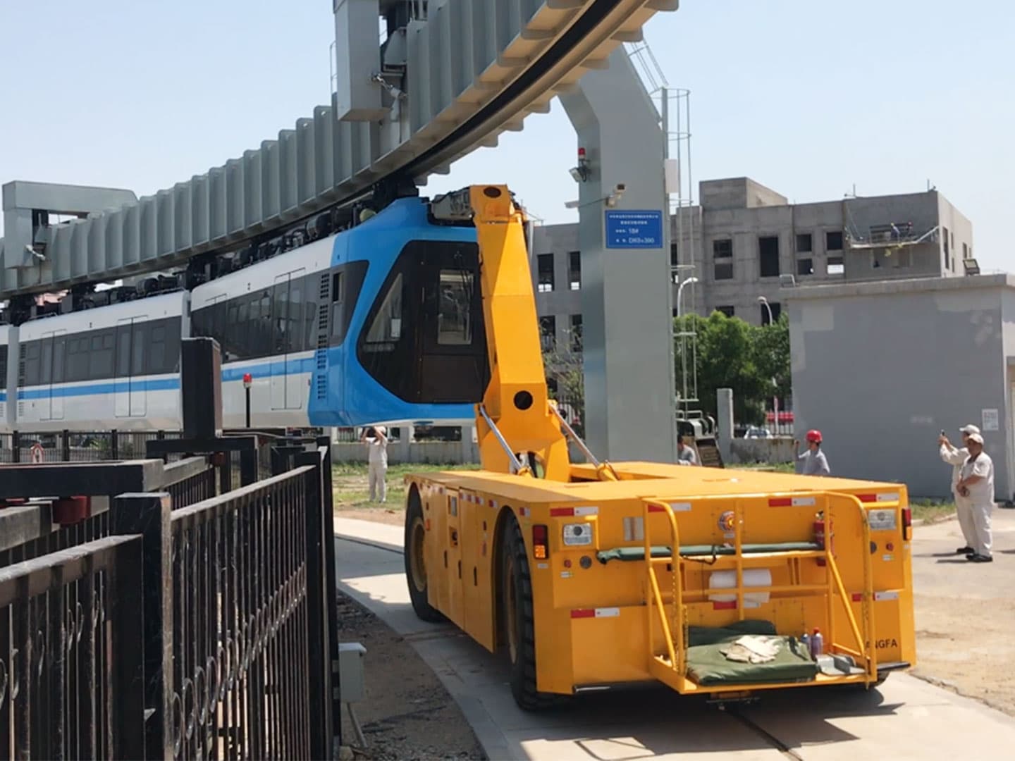 100t Empty Track Train Tractor Applied to Assembly Traction of Empty Track Train-2