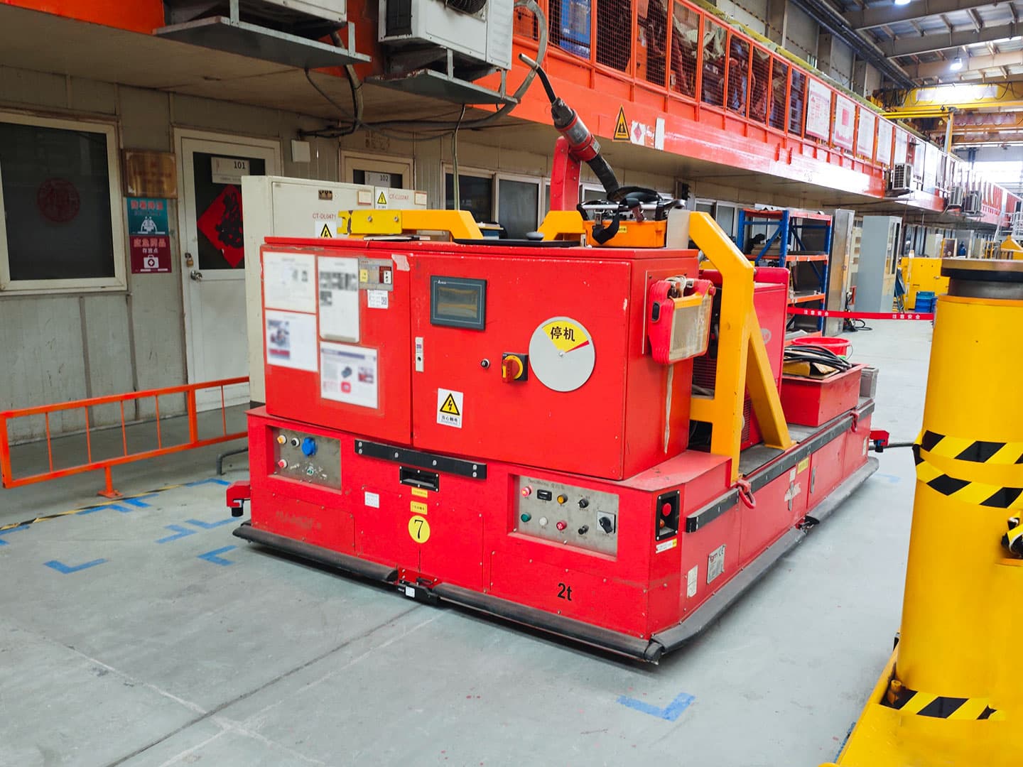 Application of 2t Transport Vehicle for Robotic Arm Operations-1
