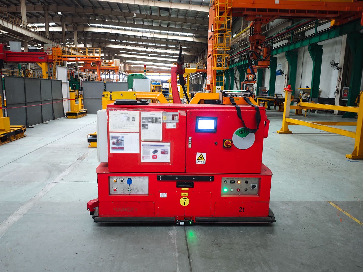 Application of 2t Transport Vehicle for Robotic Arm Operations-2
