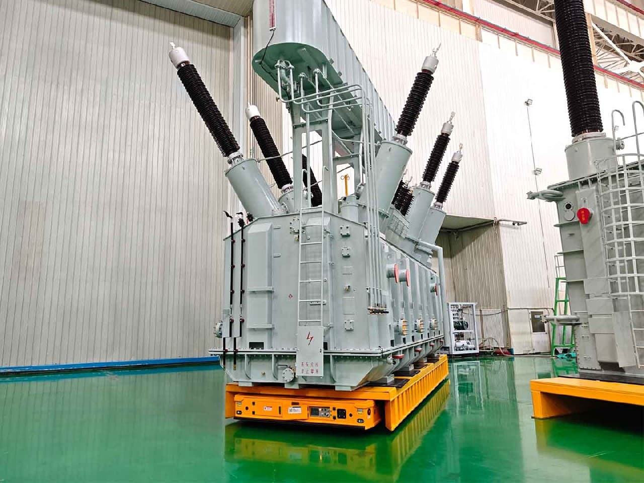 Application of 300t Transport Vehicle for Large Component Transfer-0