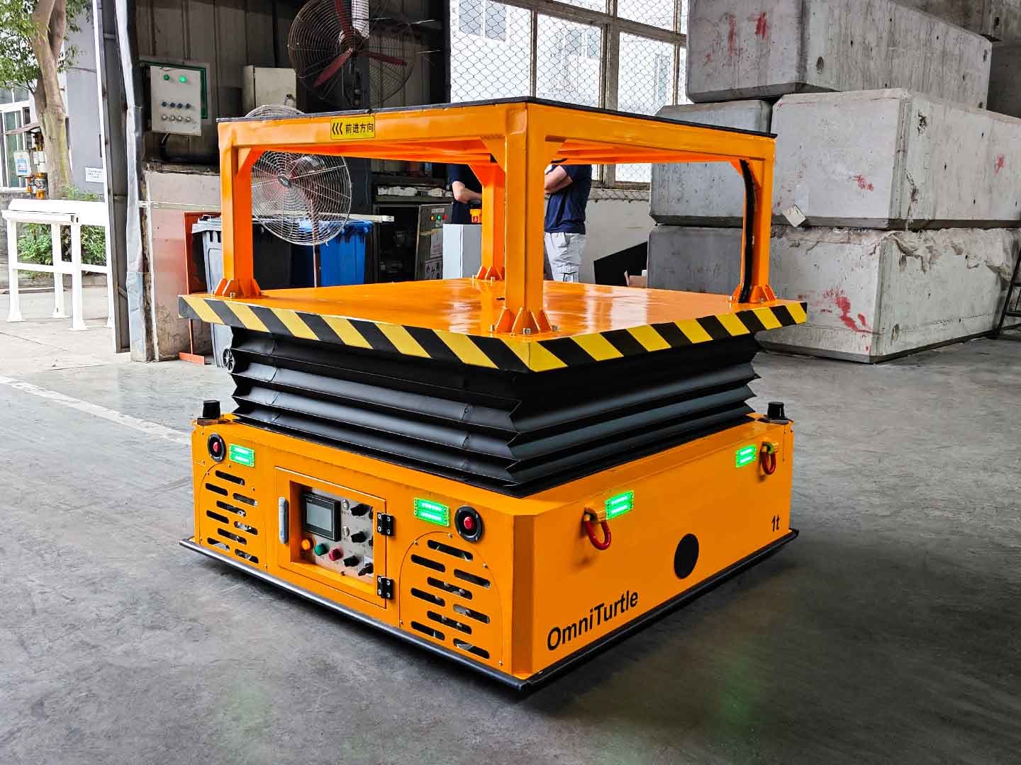 1t托盘AGV应用于转运工件-1