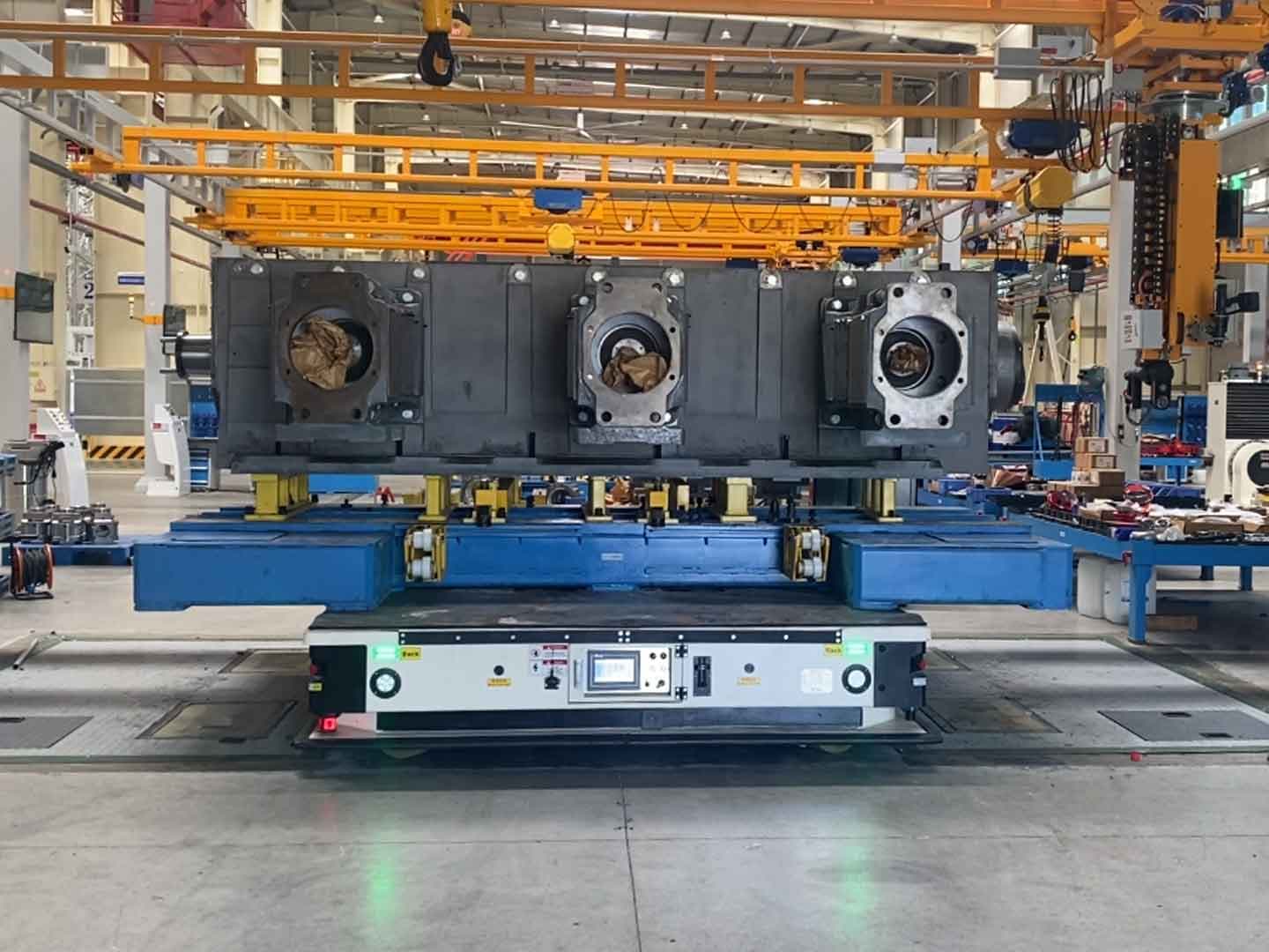 Подъемное тяжелое AGV грузоподъемностью 40 т для автоматизированной транспортировки в сборочных зонах-2