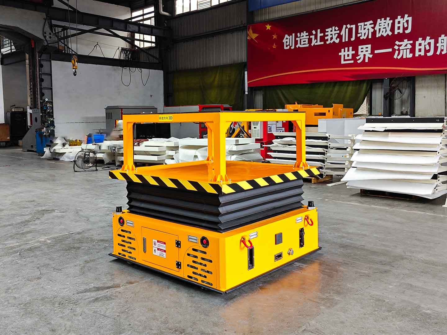 Применение поддонного AGV грузоподъёмностью 1 тонна для транспортировки деталей-0