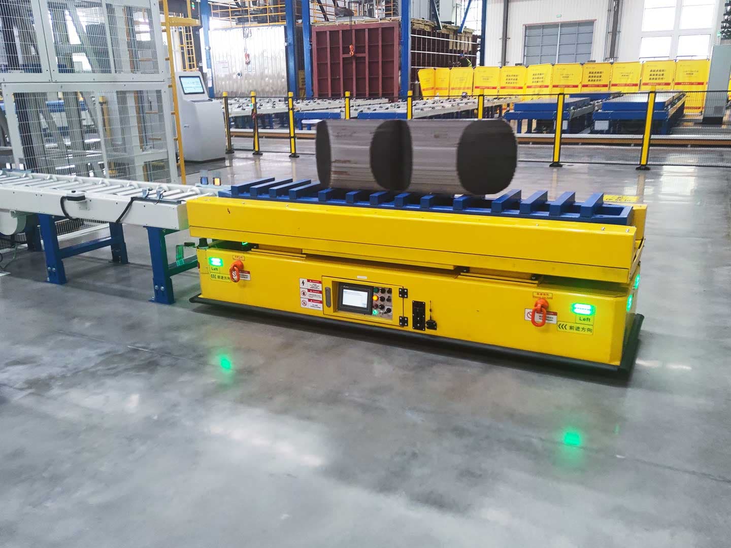 Application of 2.5t AGV for Transporting Multiple Types of Components-1