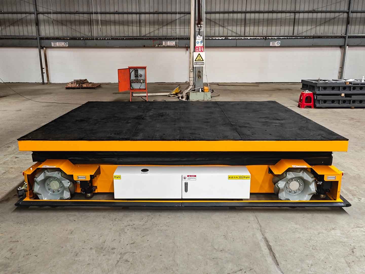 Application of 3.5t movable lifting platform for workpiece transportation-2