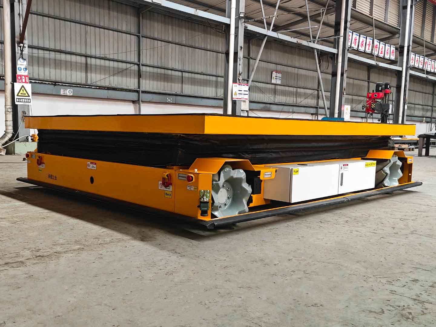 Application of 3.5t movable lifting platform for workpiece transportation-3