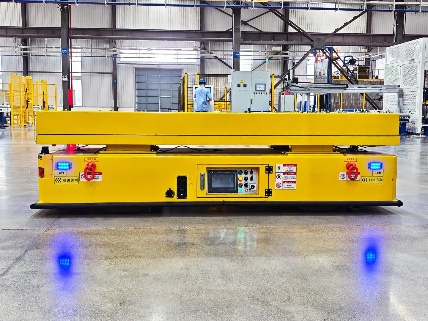 Application of 2.5t AGV for Transporting Multiple Types of Components-3