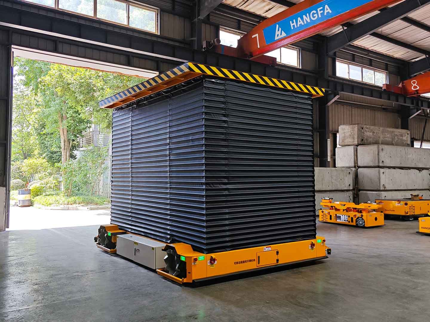 Application of 3t movable lifting platform for workpiece transportation-0