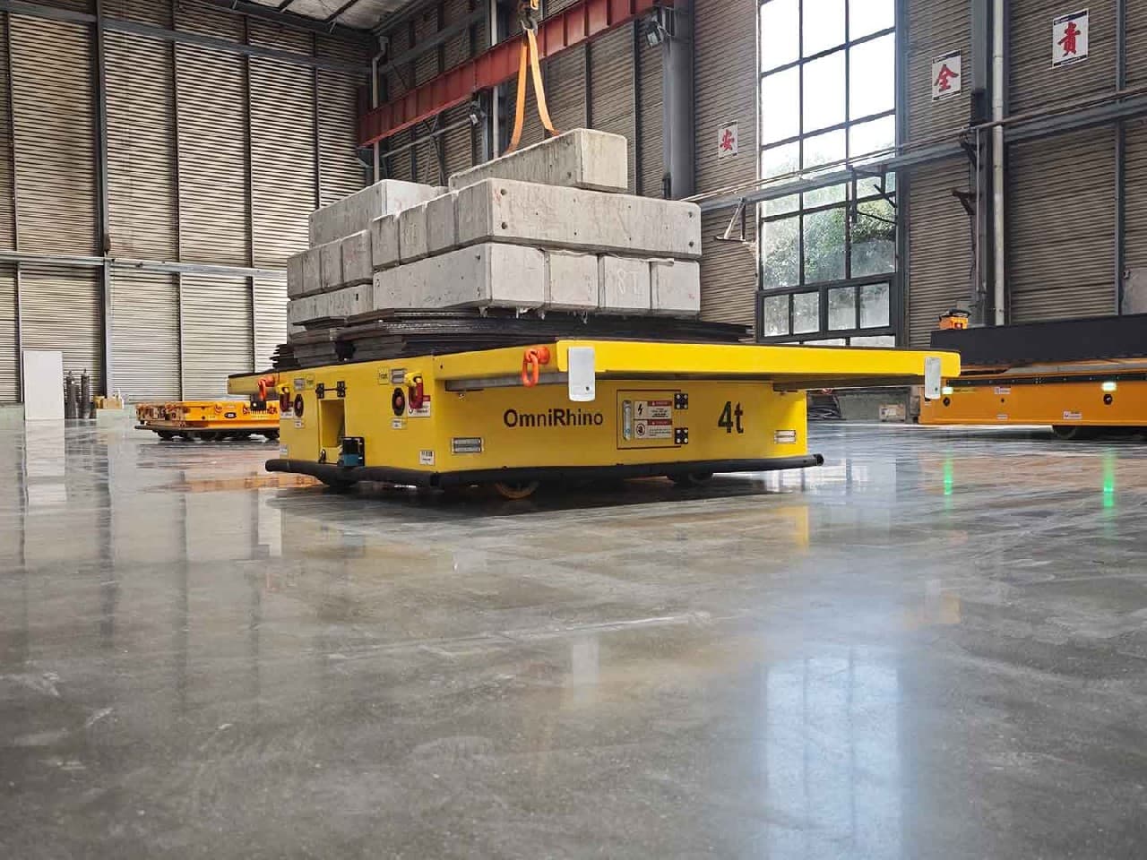 Применение AGV грузоподъемностью 4 т при транспортировке компонентов-0