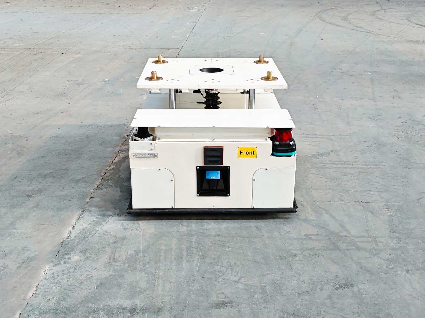 Всенаправленный AGV грузоподъемностью 1,5 т для транспортировки компонентов-1